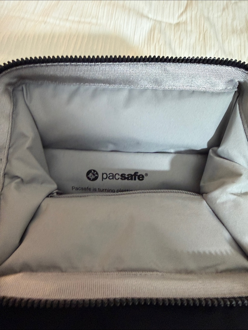 Pacsafe Citysafe CX Anti-Theft ECONYL Mini Backpack - Picture 3 of 5